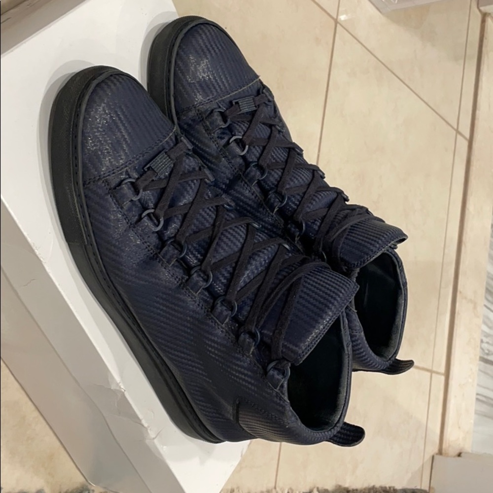 100% Authentic Balenciaga Size 41